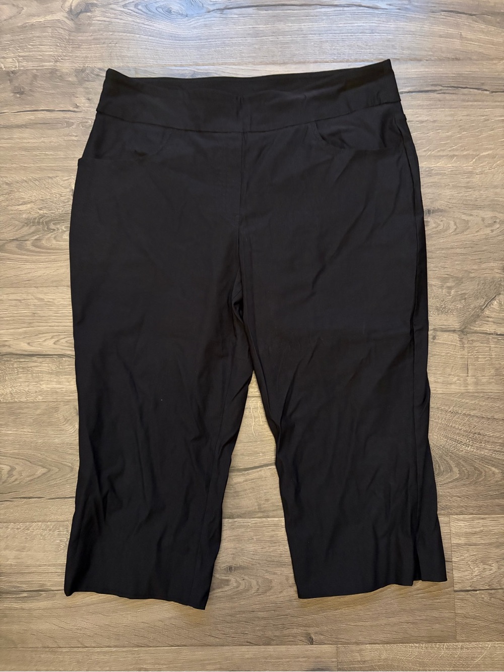 Ruby Rd. Black Pull-On Capri Pants